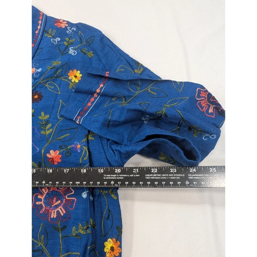 Vtg Tantrums Collection Metal Button‎ Front Shirt Silk Blend Floral Embroidery M